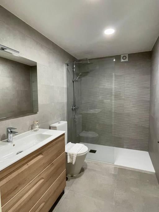Gris Con Garaje Apartment *