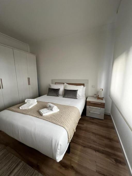 Gris Con Garaje Apartment *