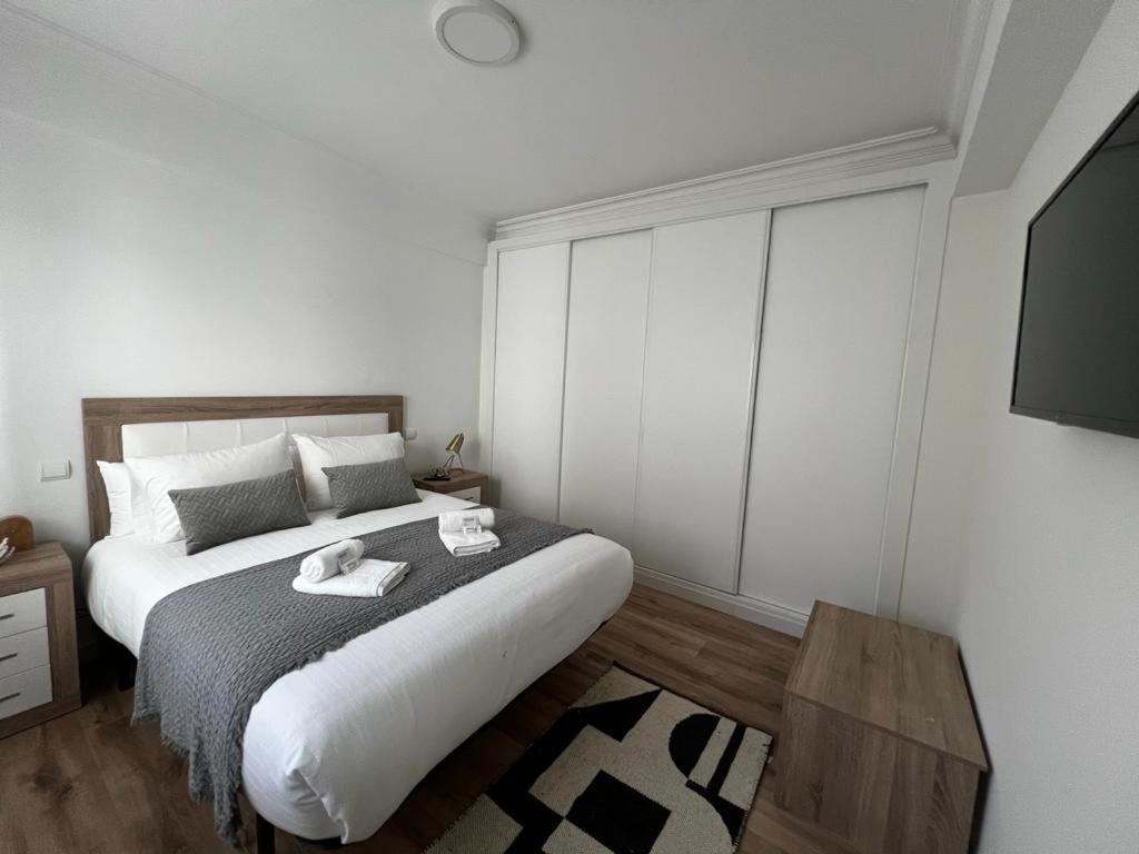 Gris Con Garaje Apartment